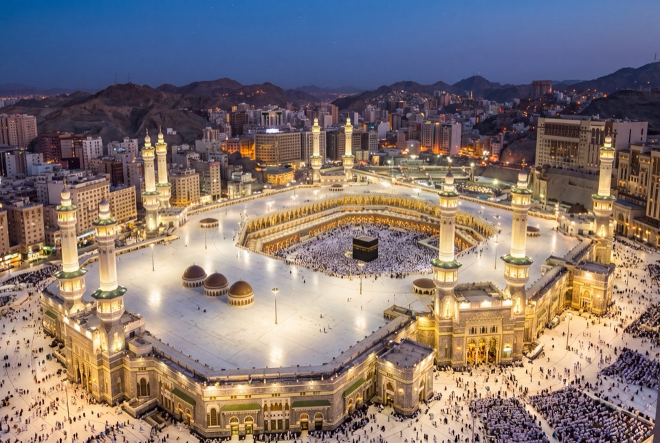 Gece havadan Mescid-i Haram, Kâbe ve tavaf alanı